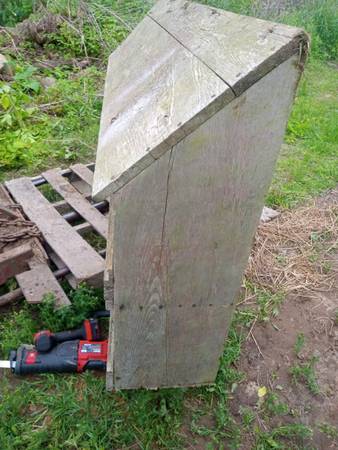 Chicken Nest - $100 (Osseo)63471095923713123