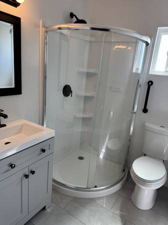 $1,300 / 3br - ¡Se busca compañero de cuarto tranquilo! (San Diego)63621398946433122
