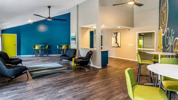 $1,574 / 2 habitaciones - 1047 pies² - Acceso controlado, ascensor, mantenimiento en el lugar (12501 Portland Ave, Burnsville, MN)63868700394883120