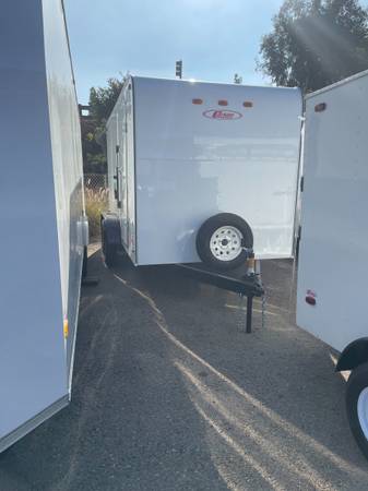 ENCLOSED LITE TRAILER 1