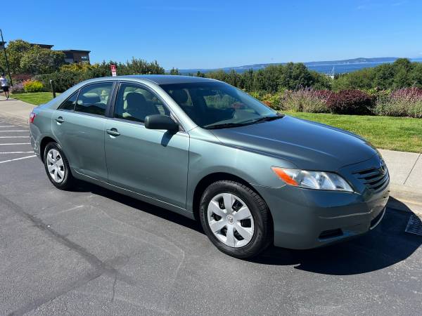 08 Camry - De un solo dueño, muy limpio .. maneja perfectamente - $4,200 (Edmonds)63617879524225120