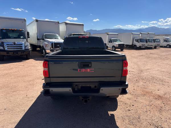 2017 GMC Sierra - 4WD - Photo 7
