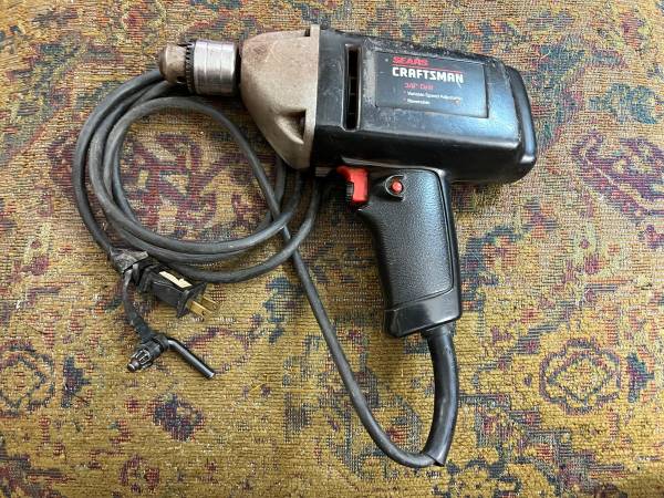 3/8" drill USA dependable forward + reverse w/key - 1 owner no issues 1