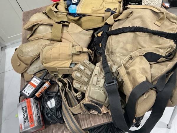 Complete Airsoft Sporting Gear Bundle - G&G AEG & Extras - $250 1
