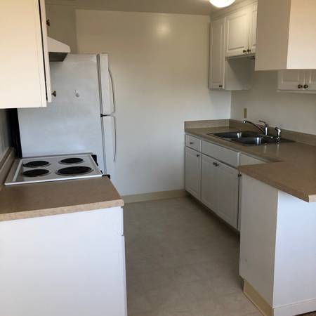 Centrally Located 1 Bed/1 Bath Monterey Apartment Available Now! 1