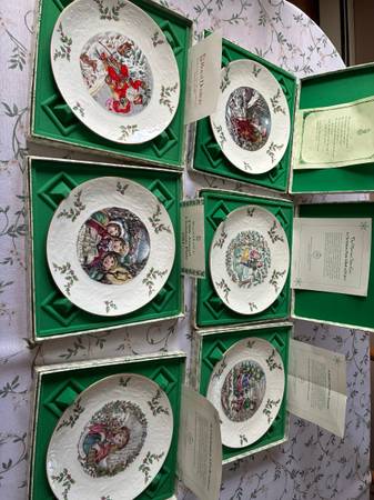Royal Doulton plates 1