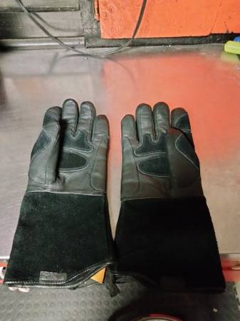 Welding gloves 1