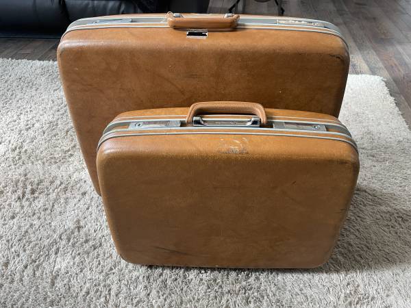 2-Samsonite Hard Case Luggage Pieces-Vintage - $25 (Columbia, MO)63471026123009121