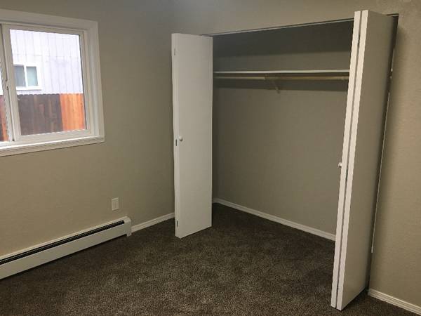 $1650.00 / 2br - 850ft2 - 8621 Molanary Drive #264004784708355123