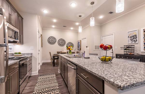 $1,595 / 1br - 1000ft2 - Live in Luxury at Bella Ridge South (6041 Mounes St. River Ridge, LA)63903653586819121
