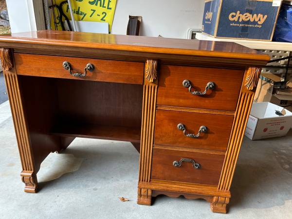 Student desk 1