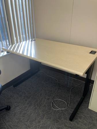 Free Desk 1