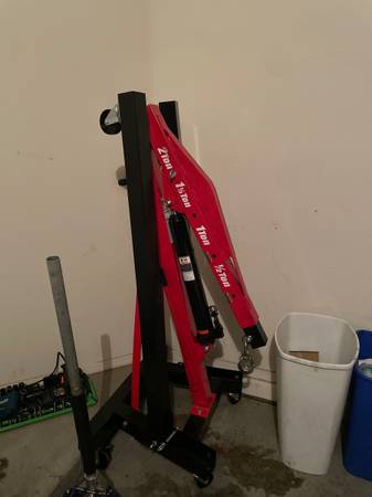 2 Ton Foldable Shop Crane 1