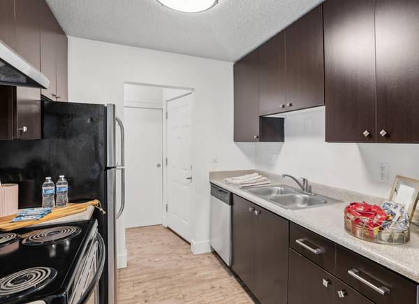 $1,495 / 2br - Portland 2B con Cocina Grande - Se Aceptan Mascotas, Encimeras de Estilo Retro y Más (Halsey & I-84)63820882365697123