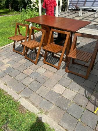 Mid century drop leaf dining table w/ hideaway chairs A86 1