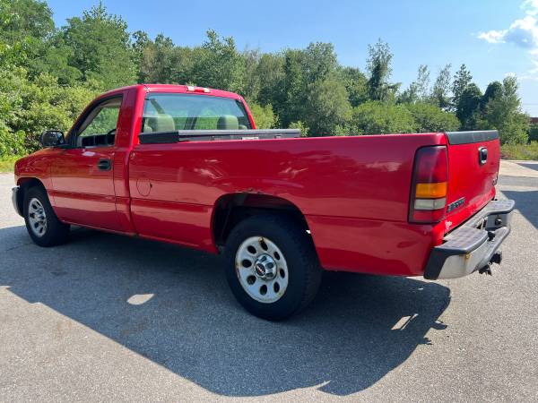 Camioneta barata 2007 Chevy Silverado 1500 con 94.000 millas - $2.995 (línea de Mass / NH)63486553257091122