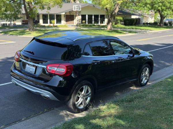 2015 Mercedes Benz GLA250 MINT CONDITION - $7,50063619211705089124
