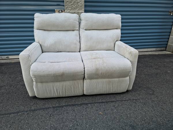 couch With Delivery 1