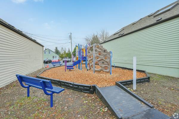 $1,792 / 3br - 869ft2 - Move-In Special on Newly Updated Apartments - Limited Time Offer! (28620 Pacific Hwy S, Federal Way, WA)63688296172931122