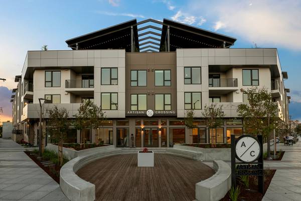 Garage Parking, Elevator Access, Package Lockers 1
