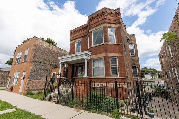 $900 / 3hab - **Se busca compañero de cuarto: McKinley Park 3hab/1.5ba, 2 habitaciones + porche disponibles, (McKinley Park)63048254842881121