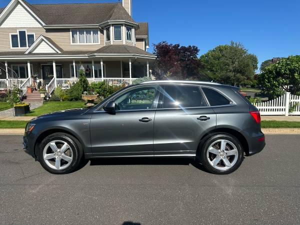 2012 AUDI Q5 - $4,900 (Long ısland)63614719863171124