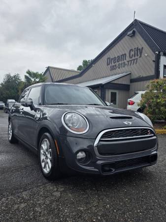 2015 Mini Hardtop 4 Puertas Cooper S Hatchback 4d Tracción Delantera Hatchback Dream Ci - $10,995 (MÁS DE 200 CAMIONETAS EN STOCK)63616151411841124