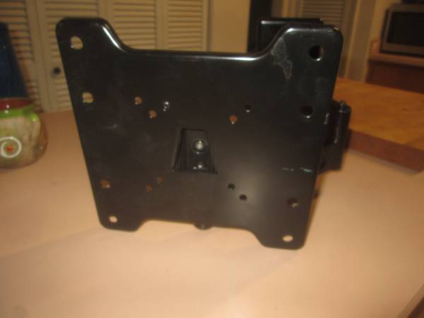 wall mount for tv - $29 (anchorage)63470287826179121