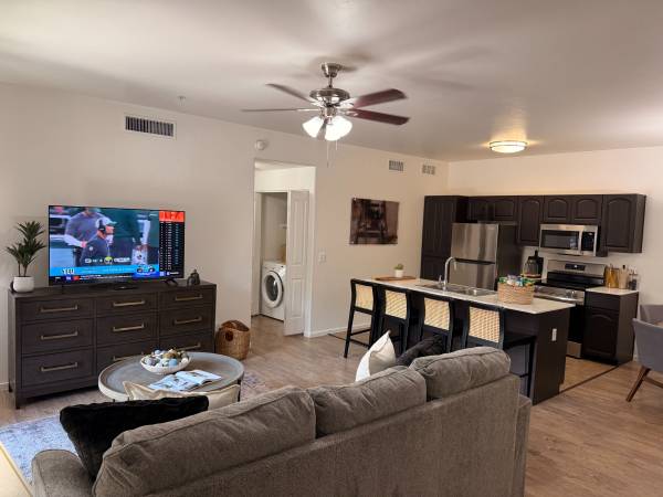 $1,662 / 2br - 989ft2 - Casas modernas de 2 habitaciones con lavadora y secadora en la unidad✨ (Tucson)63674946970113120