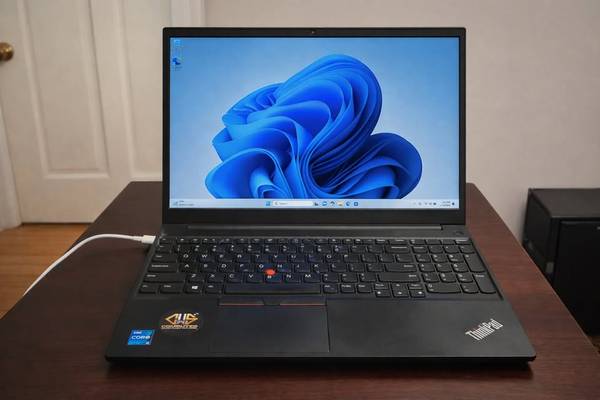 Lenovo ThinkPad E15 | 11th Gen i5 3.0GHz | 8GB RAM | 256GB SSD 1