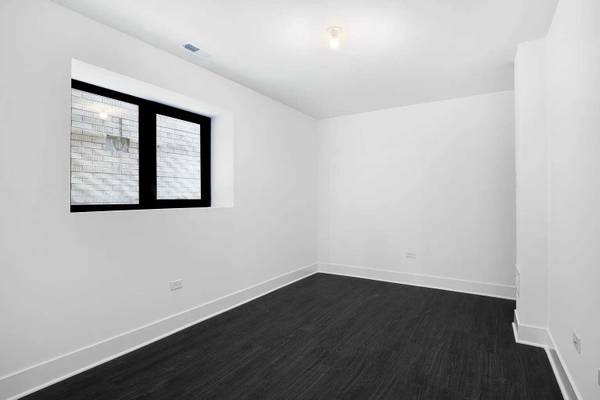 $1,000 / 1br - 800ft2 - Beautifully  1x1-BR unit apartment located in Pilsen / Lower West Side (Chicago, IL)64041644028034123