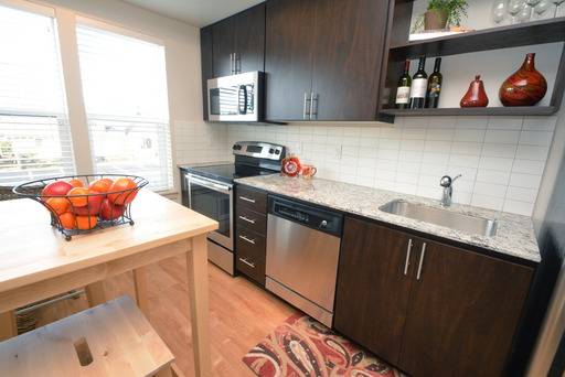 $1,350 / 1br - ¡Precioso y tranquilo departamento de 1 habitación en Richmond Flats! ¡Ven a verlo! (SE Portland, SE Division, Caruthers)63615726710017121