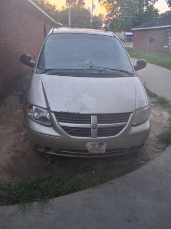 2005 Dodge Caravan $1000 o mejor oferta - $1,000 (Orangeburg)63613598027395120