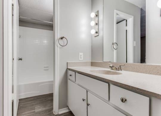 $1,830 / 2br - 1374ft2 - 2 Bed, Laundry, Picnic Area (613 Clearwood Drive, Richardson, TX)63796555881731124