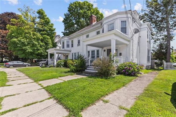 $624,900 / 3176ft2 - Multi Family Home in Woonsocket for Sale (58 Oakley Road)64002827340290121