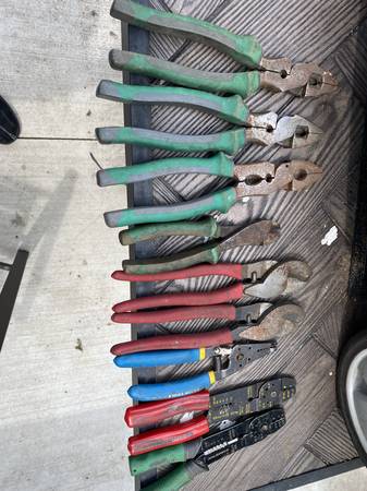 MISC. SCREWDRIVERS & PLYERS 1
