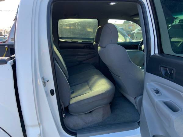 2010 Toyota Tacoma double cab - Photo 5