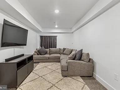 $1,150 / 3br - 1274ft2 - Casa completamente actualizada y elegante de 3 habitaciones (Filadelfia)63666799658753122