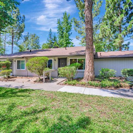 $1,865 / 1br - 539ft2 - Pet-Friendly! Bring your pet home today! (rohnert pk / cotati)63695766935939123