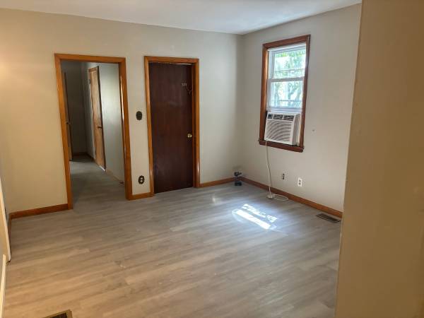 $2,600 / 3br - Woodbridge 3 habitaciones 1er piso (Woodbridge)63676380985347123