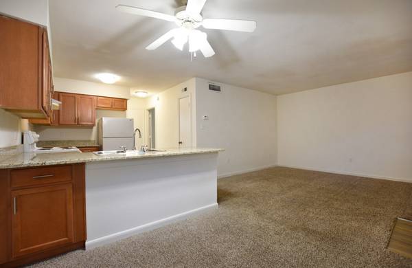 $1,155 / 1br - 562ft2 - First-Floor Apartment with Paid Utilities at Lanai Apartments!63903650913026124