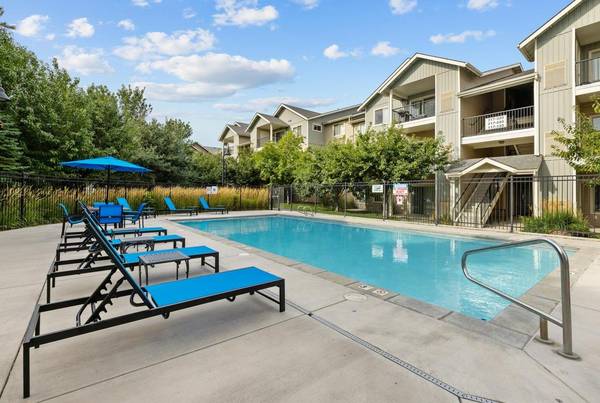 $1,546 / 2br - 1051ft2 - Now offering $500 OFF!! Call today for more info :)63686616831489124