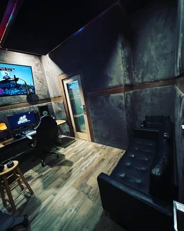 Professional Recording Studio in North Hollywood 1