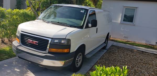 2017 GMC 2500 VAN SAVANAH