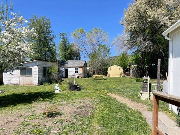$267,500 / 4br - 1167ft2 - Cute 4brm 1.5 bath home on .34 of an acre (Klamath Falls)63794870044803122