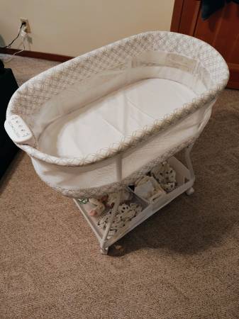 Baby bassinet 1