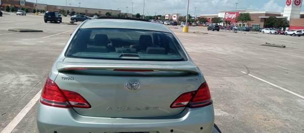 2007 Toyota Avalon limited - 169k millas/Título en mano - $3,500 (Houston)63617036232833123