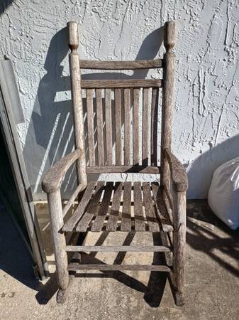 Old vintage rustic rocking chair 1