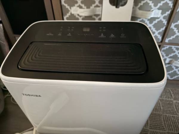 8,000 (DOE) BTU Portable AC Cools 350 sq. ft. 1