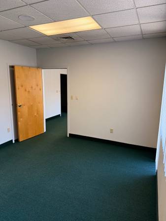 $3,000 / 1200ft2 - Suite de oficinas profesional (Newton)63699545109635122